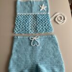 Ensemble crochet femme bleu fait main avec haut étoile de mer et short assorti