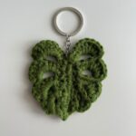 Canopée – Porte cle monstera au crochet – Fait main
