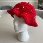 Berry – chapeau fraise crochet fait main