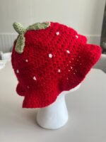 Berry – chapeau fraise crochet fait main – Image 5