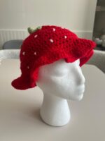Berry – chapeau fraise crochet fait main – Image 4
